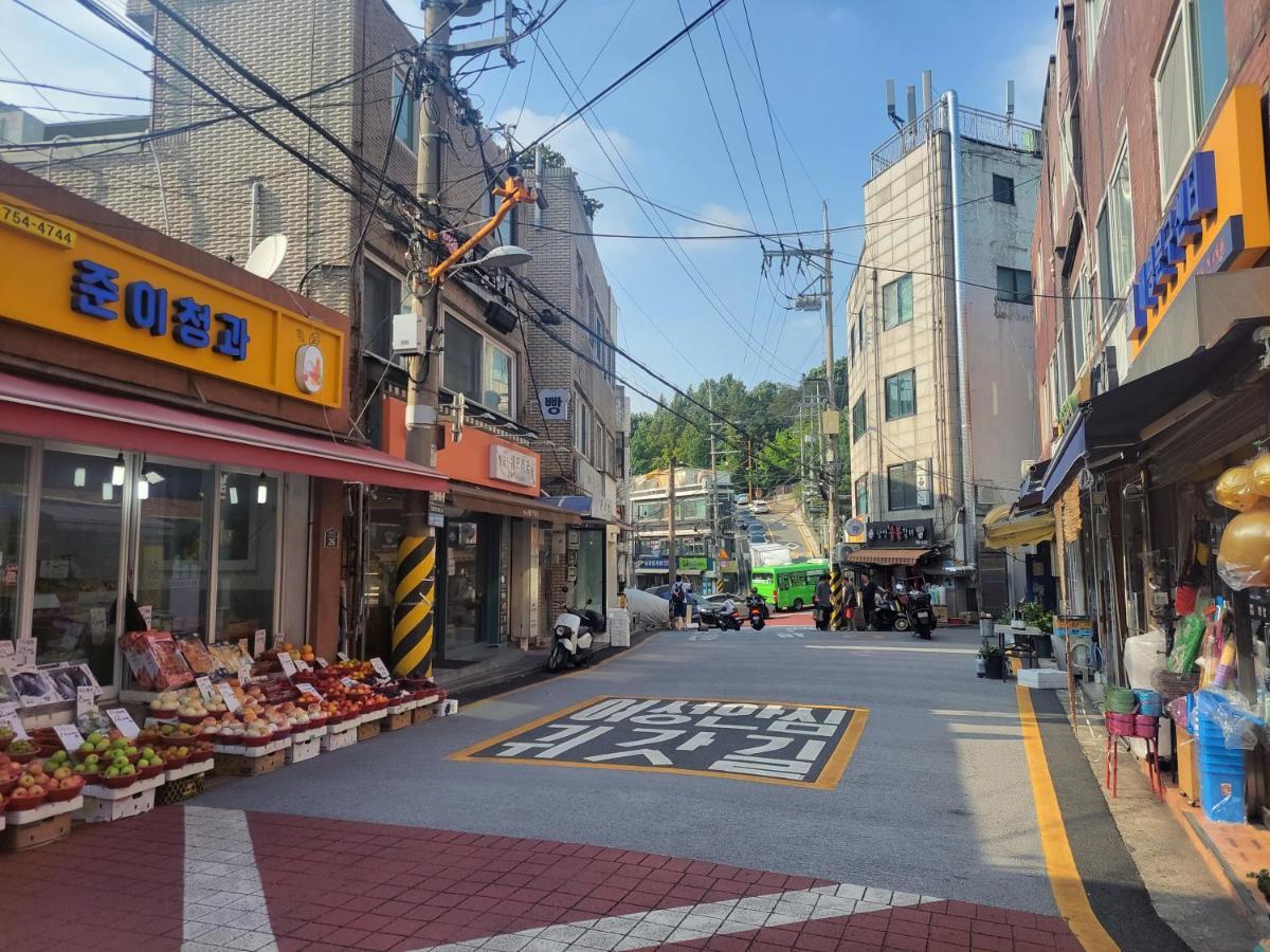 Newly Renovated 2 Bedroom #7 Seoul