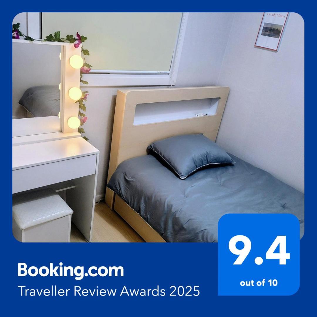 Apartment Newly Renovated 2 Bedroom #7 *